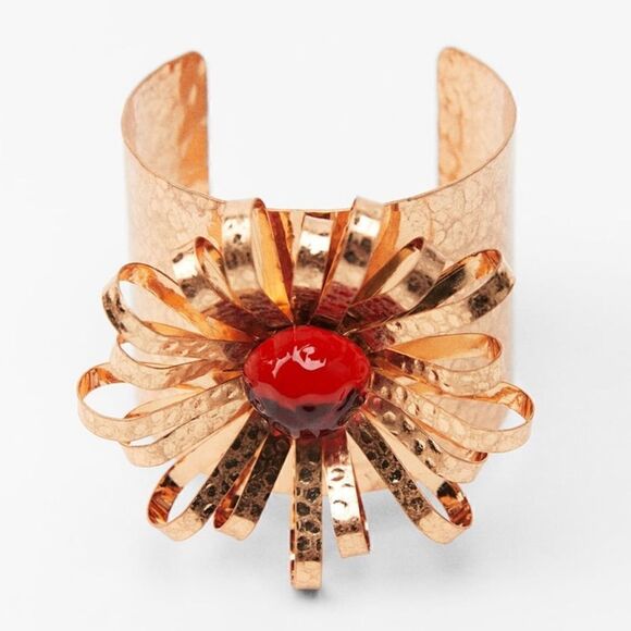 NWT Zara Resin Flower Cuff Bracelet - Picture 2 of 7